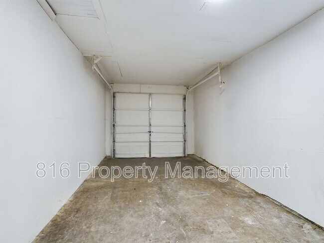 Building Photo - 11315 Booth Ave
