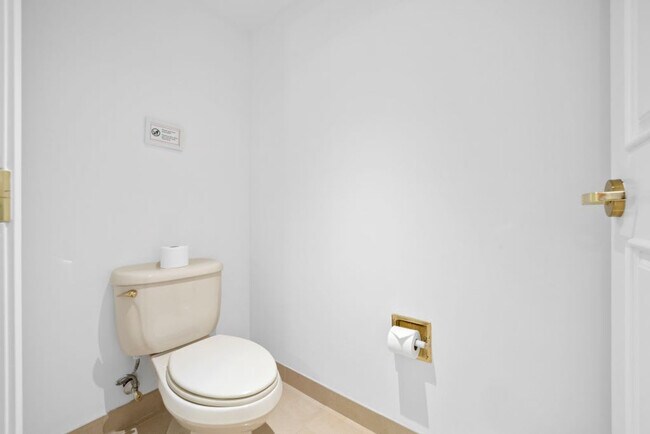 Building Photo - 848 Pacific Ave