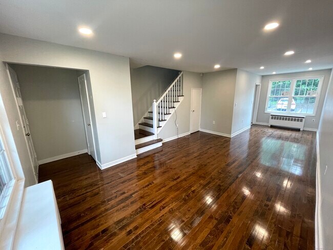 Primary Photo - 209 Virginia Ave