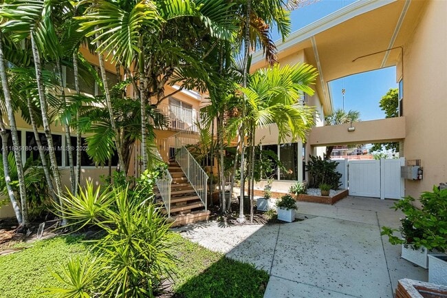 Building Photo - 9400 E Bay Harbor Dr