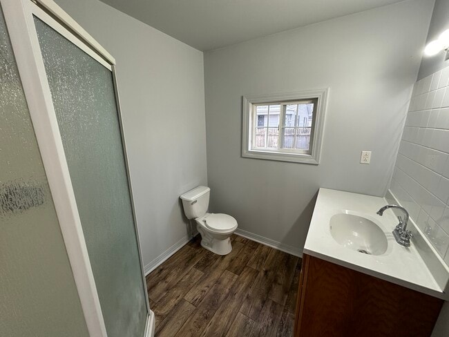 Building Photo - 939 Cunningham-