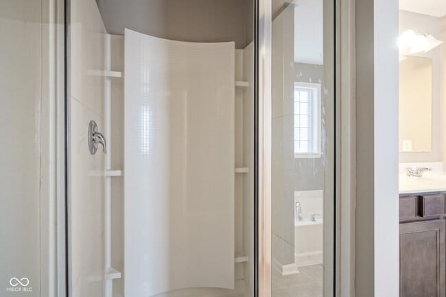 Building Photo - 5764 Bluff View Ln