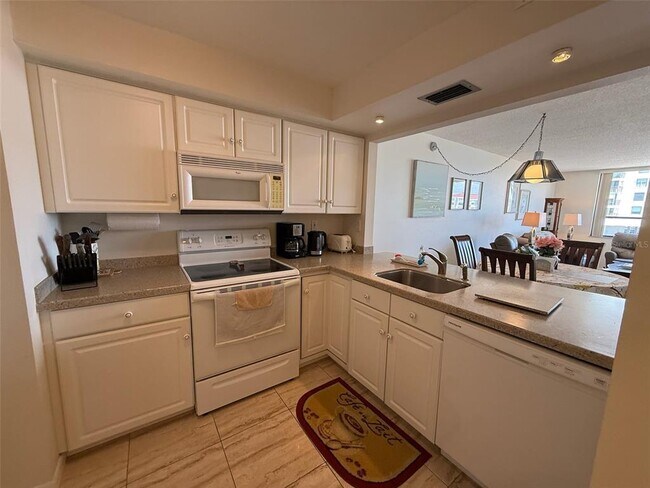 Building Photo - 6279 Sun Blvd