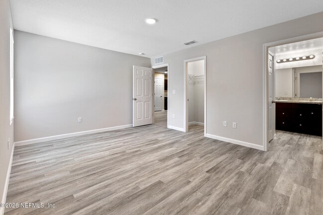 Building Photo - 8822 Eaton Ave