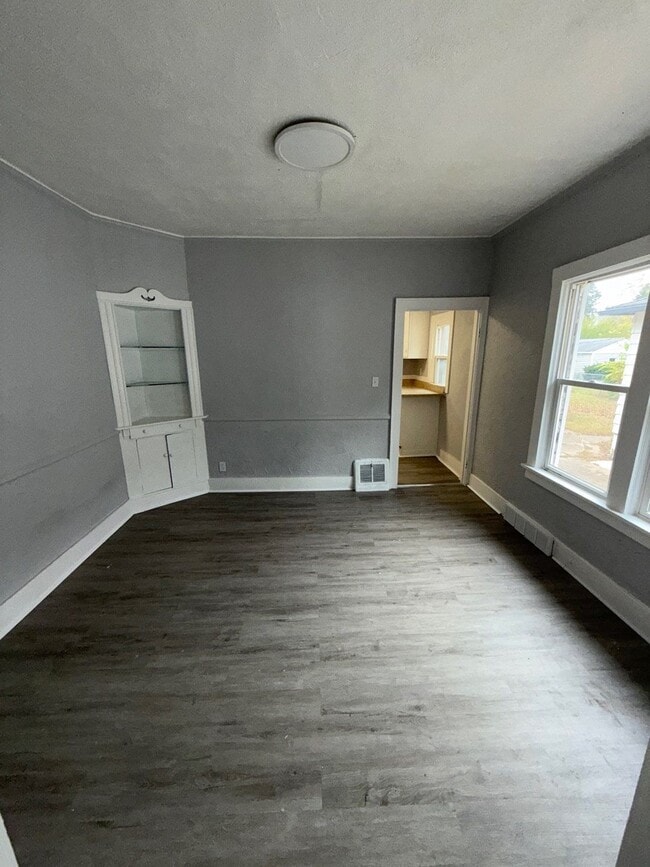 Building Photo - 2321 N Church St