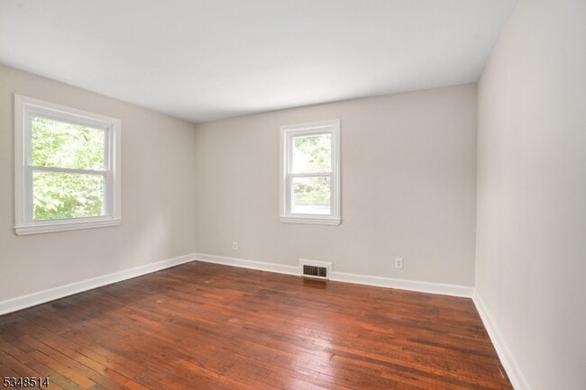 Building Photo - 51 Evergreen Rd