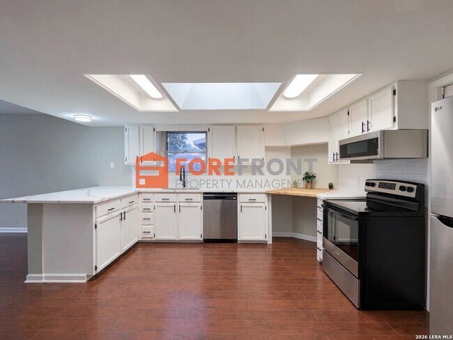 Building Photo - 5346 San Benito Dr