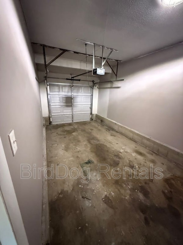 Building Photo - 4845 Downing Dr
