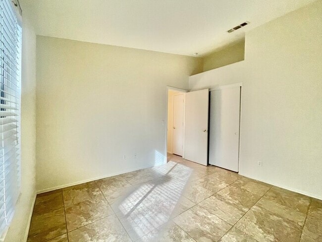 Building Photo - Fabulous 3-bedroom, 2-bathroom home For Rent in Avondale!!