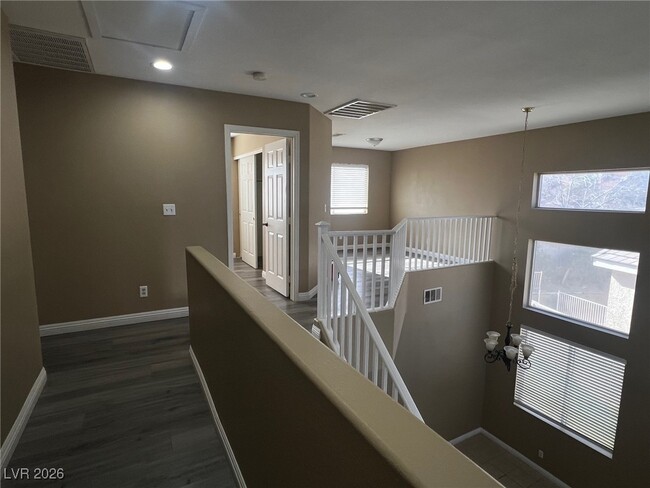 Building Photo - 1000 Venetian Hills Ln