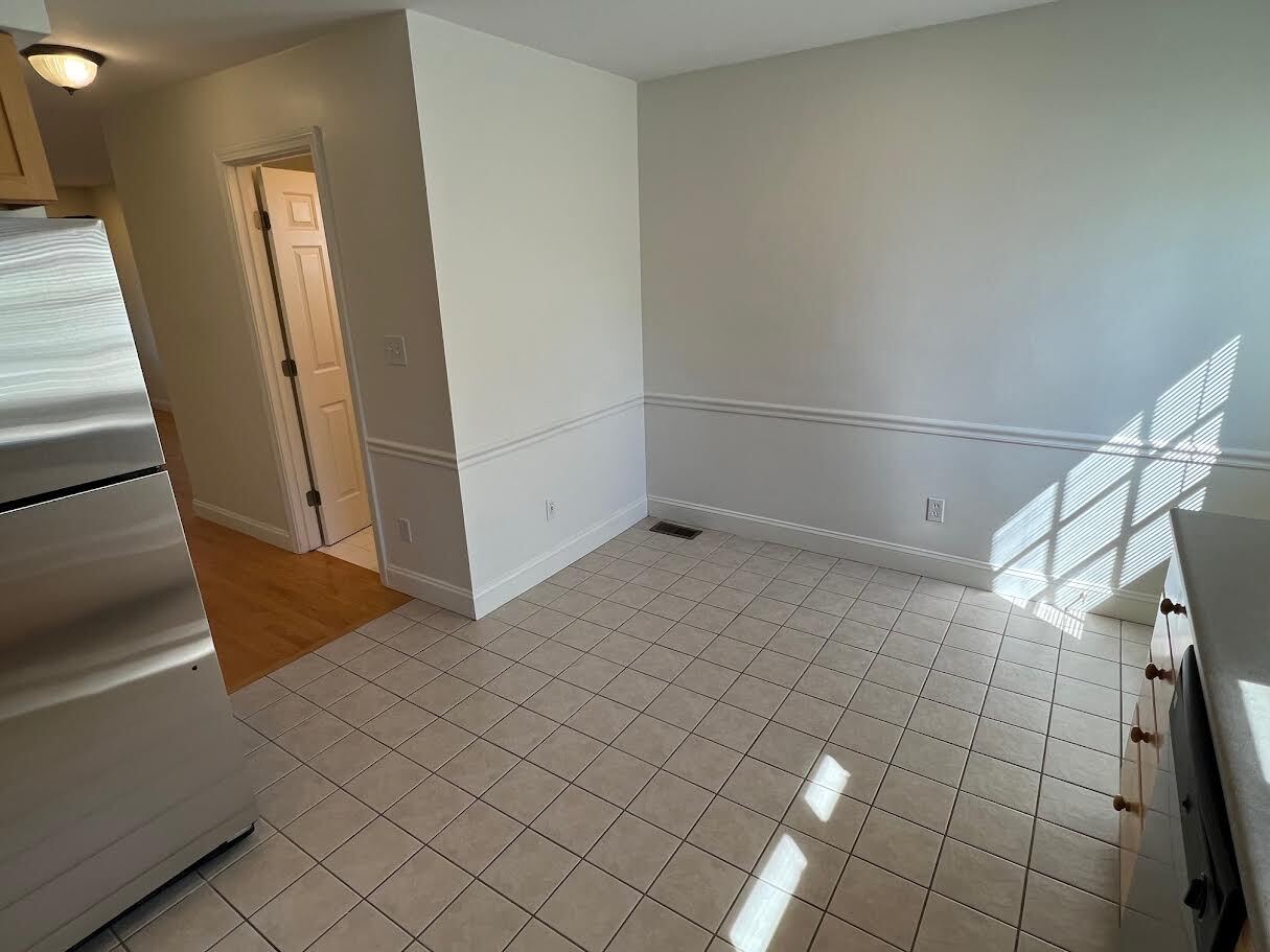 Building Photo - 86 Chapel St