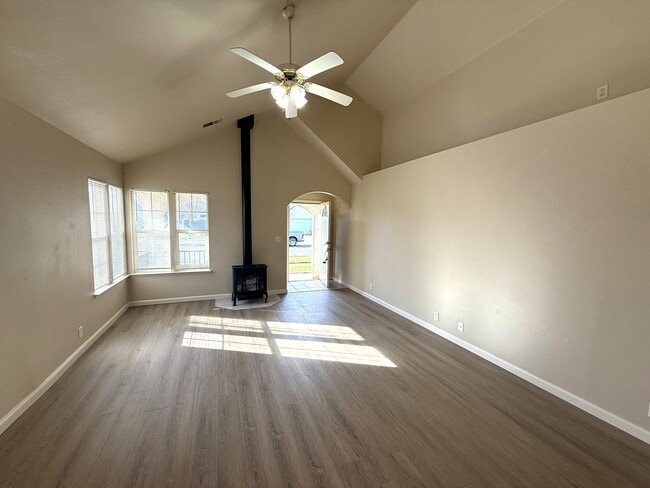 Building Photo - 3058 Helena Way