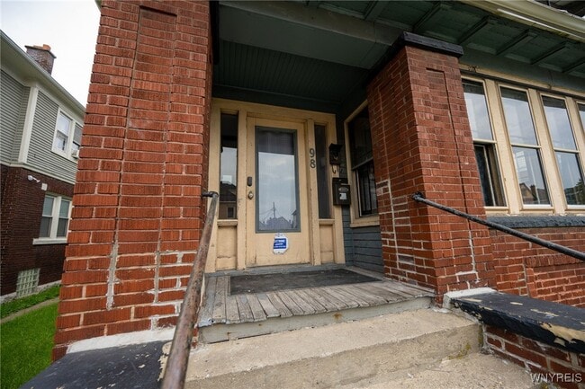 Building Photo - 98 E Delavan Ave