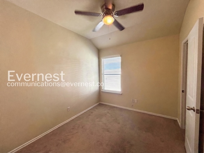 Building Photo - 12904 Tinker St