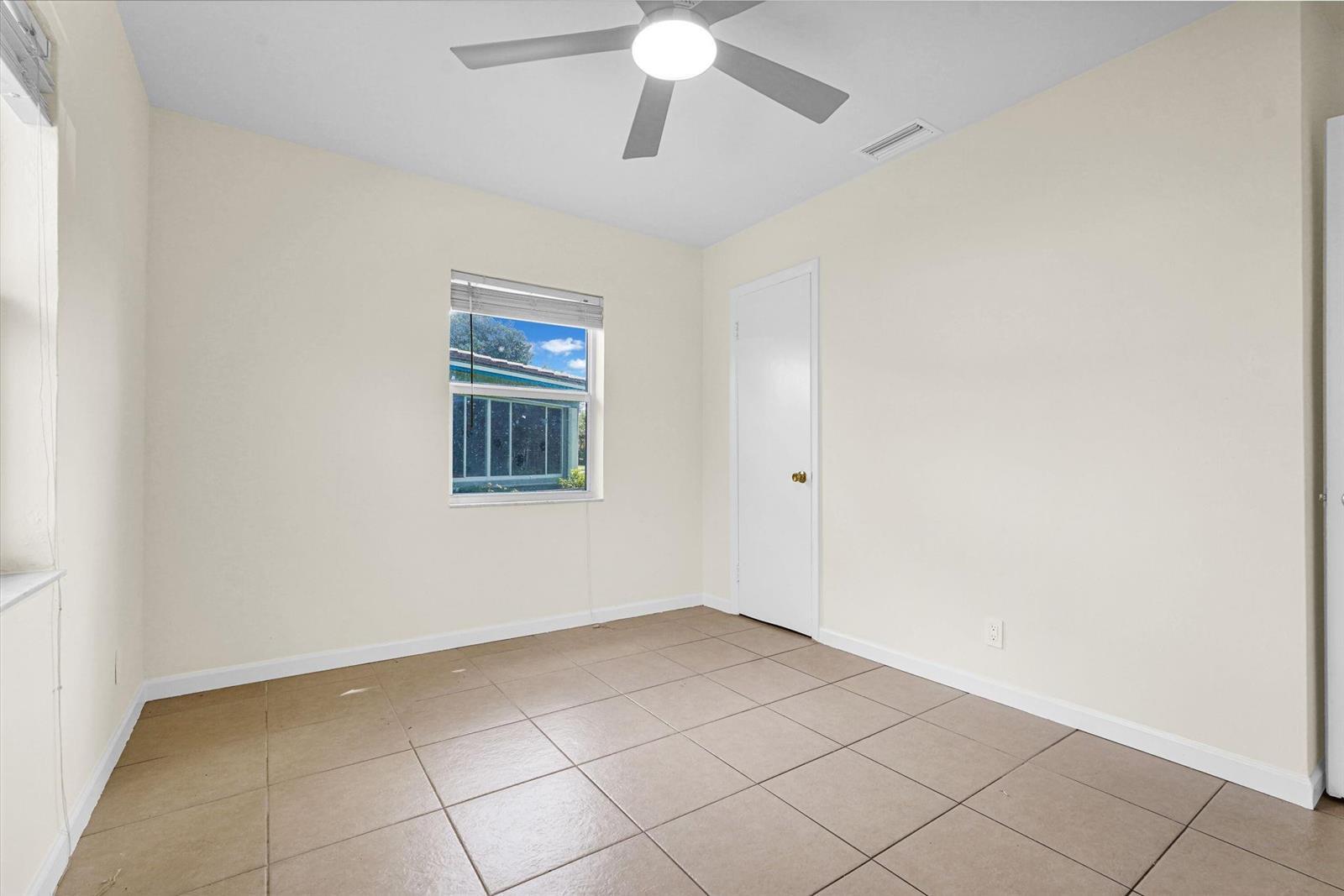 Building Photo - 261 NE 45th St