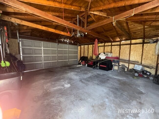 Building Photo - 13820 S Tracy-SFH