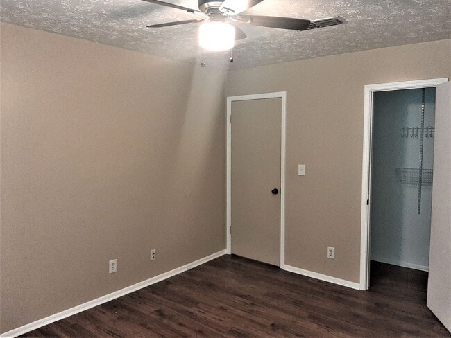Building Photo - Charming 3-Bedroom, 2-Bath Home in Eastern...