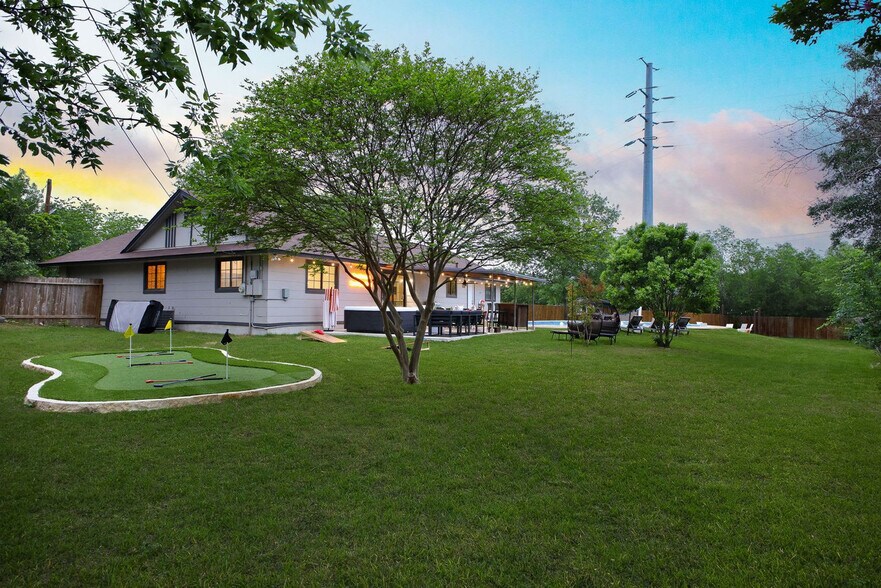 Building Photo - 3951 Starhill Dr