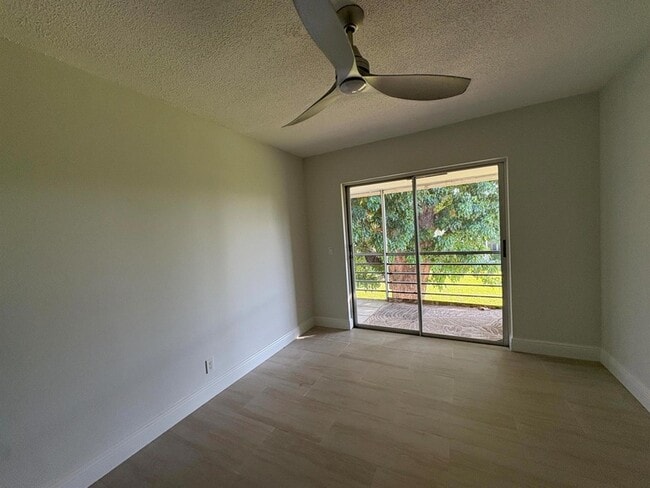 Building Photo - 244 Sheffield J