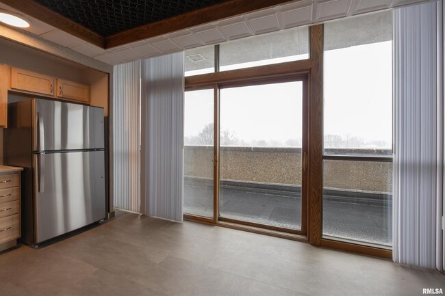 Building Photo - 509 9th St