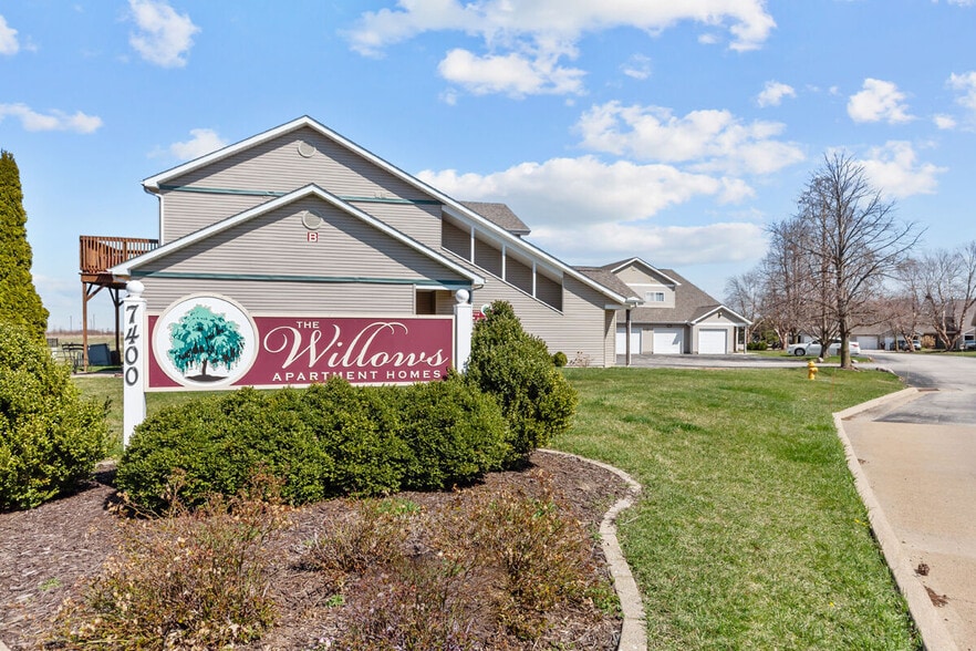 Building Photo - The Willows