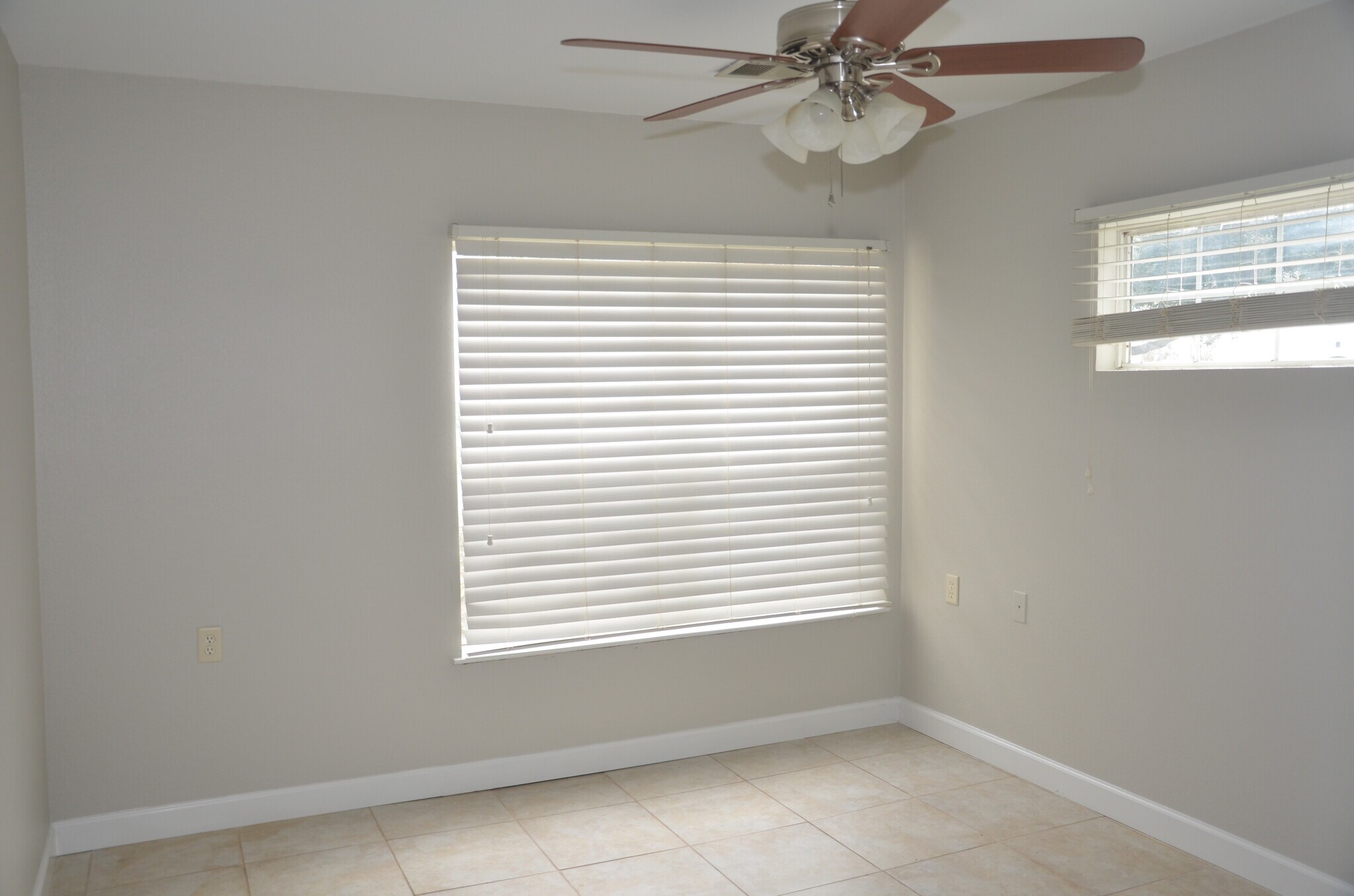 #2 Bedroom - 897 Fording Island Rd