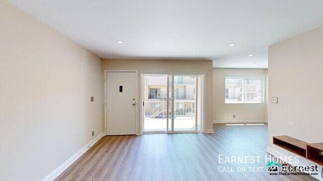 Building Photo - 10757 Hortense St