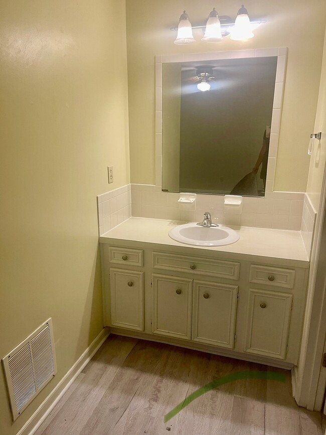 Building Photo - 3140 Burke Mill Ct