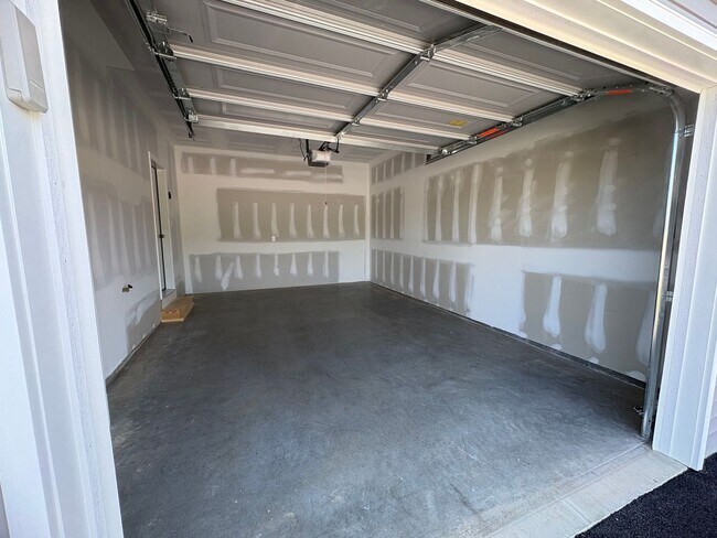 Building Photo - 59 N Conifer Dr