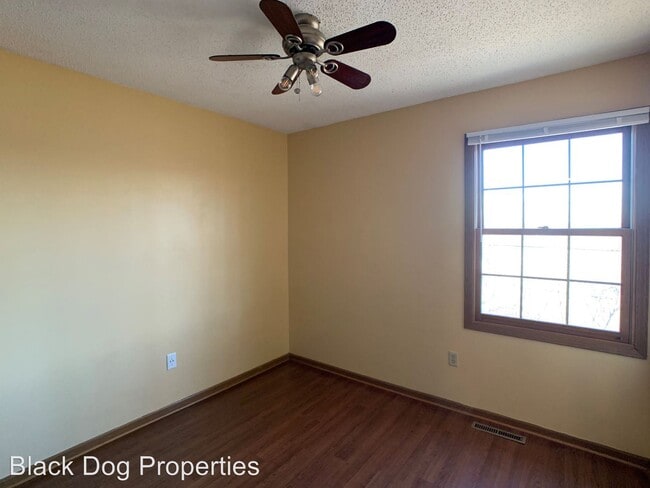 Building Photo - 2500 Candlecrest Cir