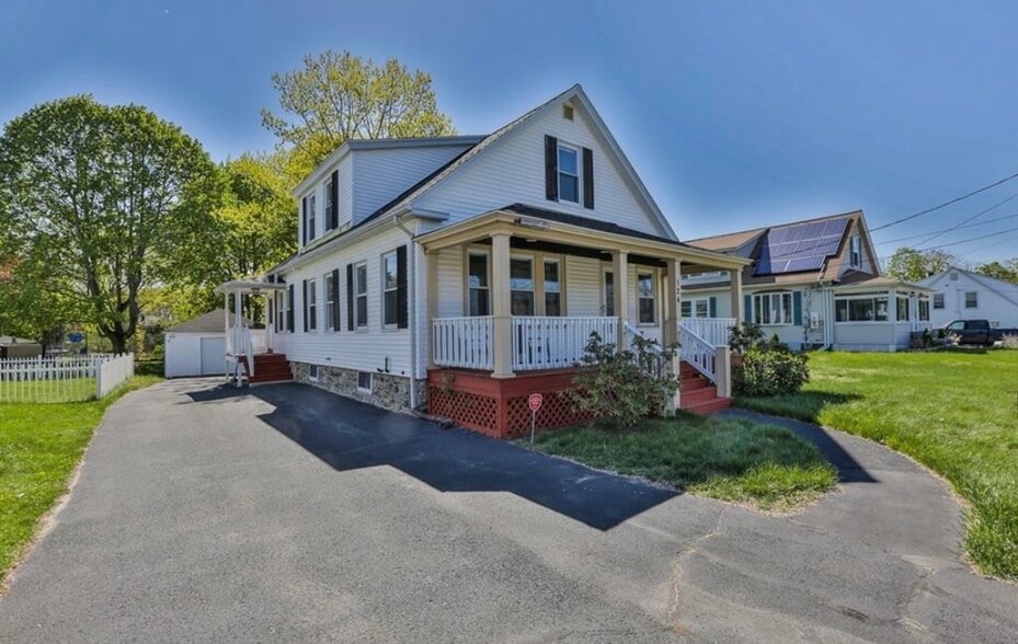 Building Photo - 124 Haverhill St