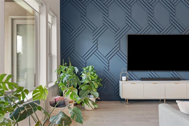 Building Photo - 165 Lunar Lp