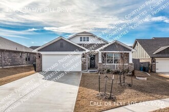 Building Photo - Stunning home in Choctaw