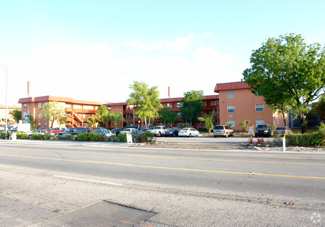 Primary Photo - Fairfield Park Apartments