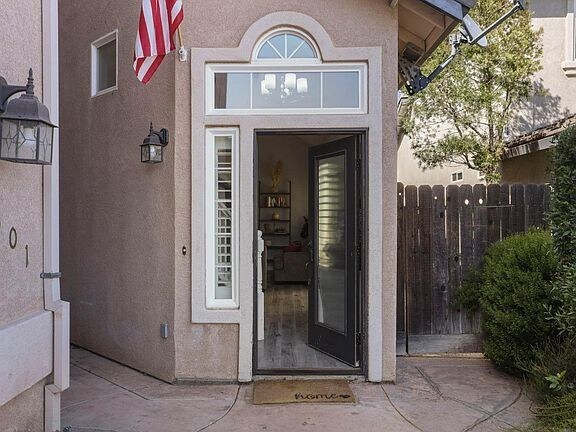 Building Photo - 1601 Barkley Ln