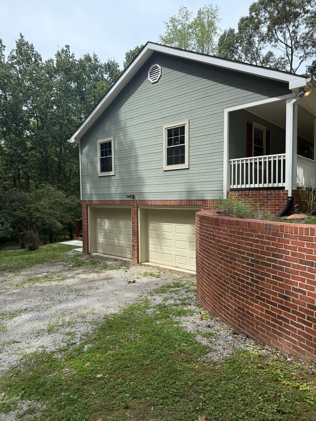 Building Photo - Rancher Home for Rent in Soddy Daisy