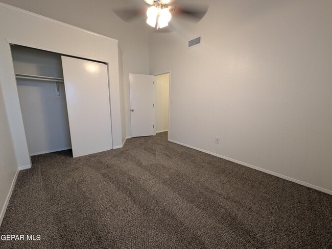 Building Photo - 3149 Crazy Horse Dr