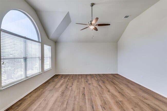 Building Photo - 9121 Portage Ln