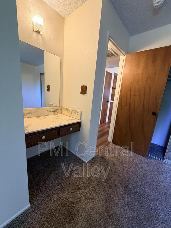 Building Photo - 324 Felton Way