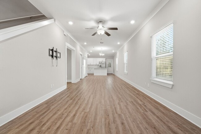 Building Photo - 3 Bedroom End Unit with a Lake View!!