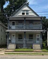 Building Photo - 946 E 79th St