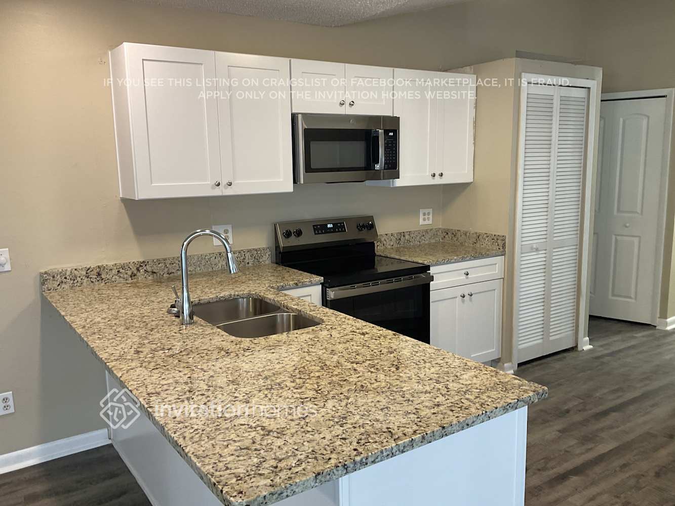 Building Photo - 1502 Carter Oaks Dr