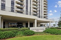 Building Photo - 300 Lake Marina Ave
