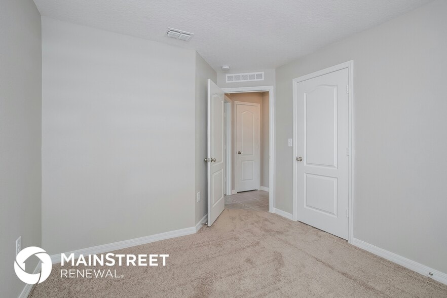 Building Photo - 333 Daffodil Ln