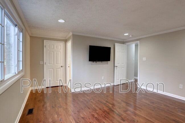 Building Photo - 9321 Kenbrooke Ct