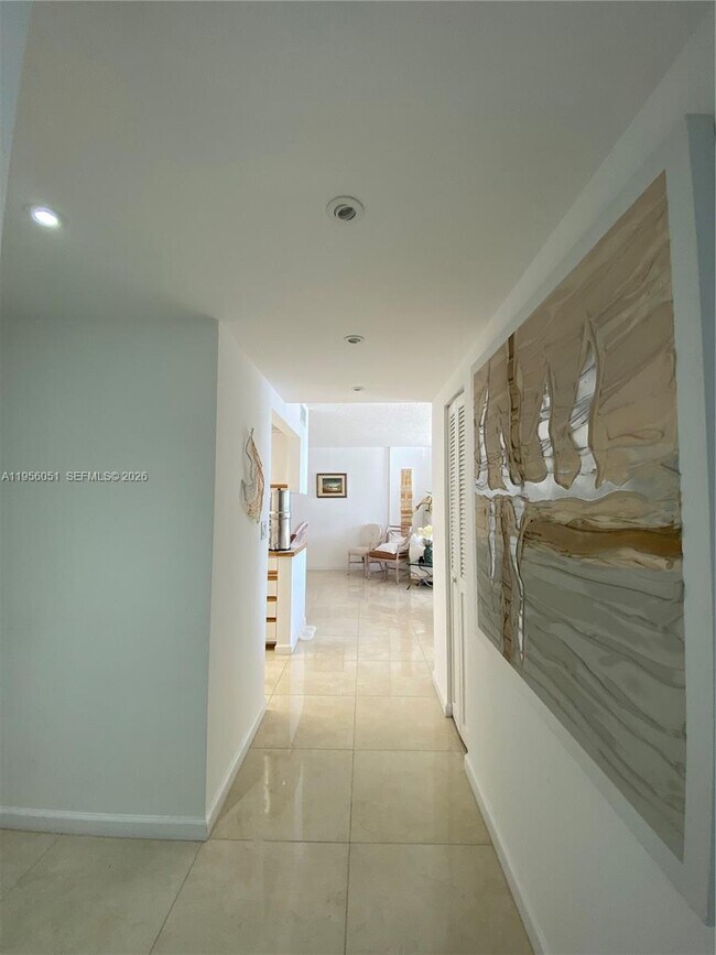 Building Photo - 177 Ocean Ln Dr