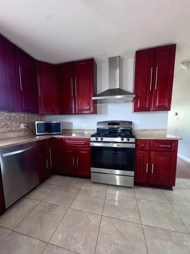 Building Photo - 43 W Ann St