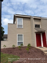 Building Photo - 1313 Bradley Dr