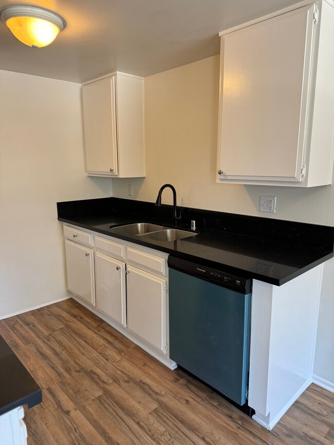 Building Photo - 5075 Atlantic Ave