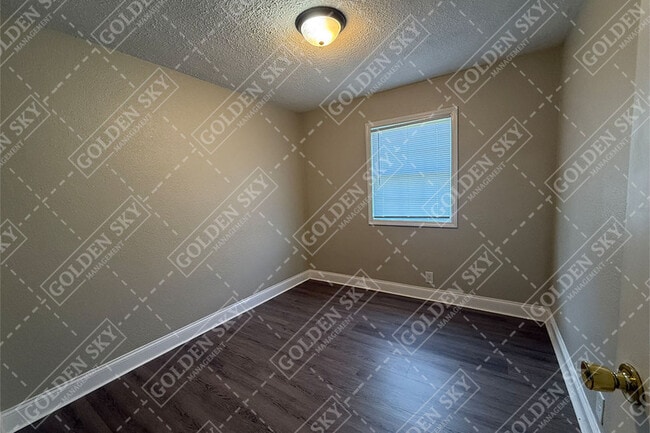 Building Photo - 203 S Keystone Cir